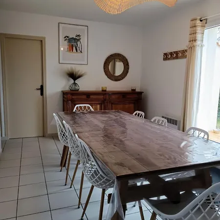 Maison Familiale A 600m De La 8mn A Pieds Holiday home