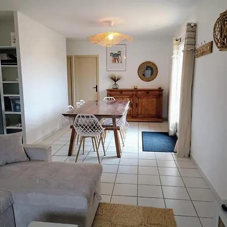 Maison Familiale A 600m De La 8mn A Pieds Ferienhaus *