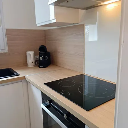 Holiday home Maison Familiale A 600m De La 8mn A Pieds