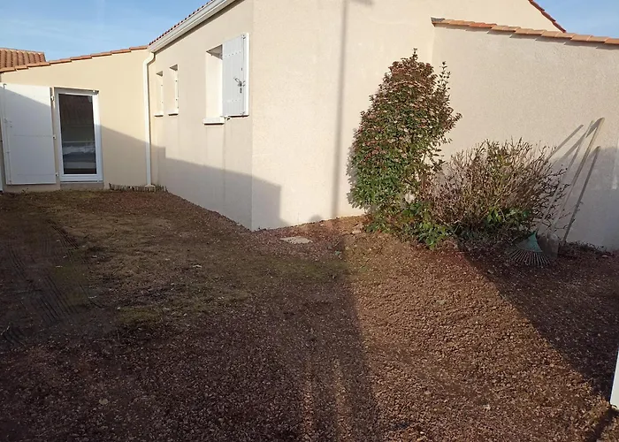 Maison Familiale à 600m De La 8mn à Pieds Hébergement de vacances